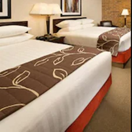 Hotel Lotus Kansas City Merriam 外观 照片