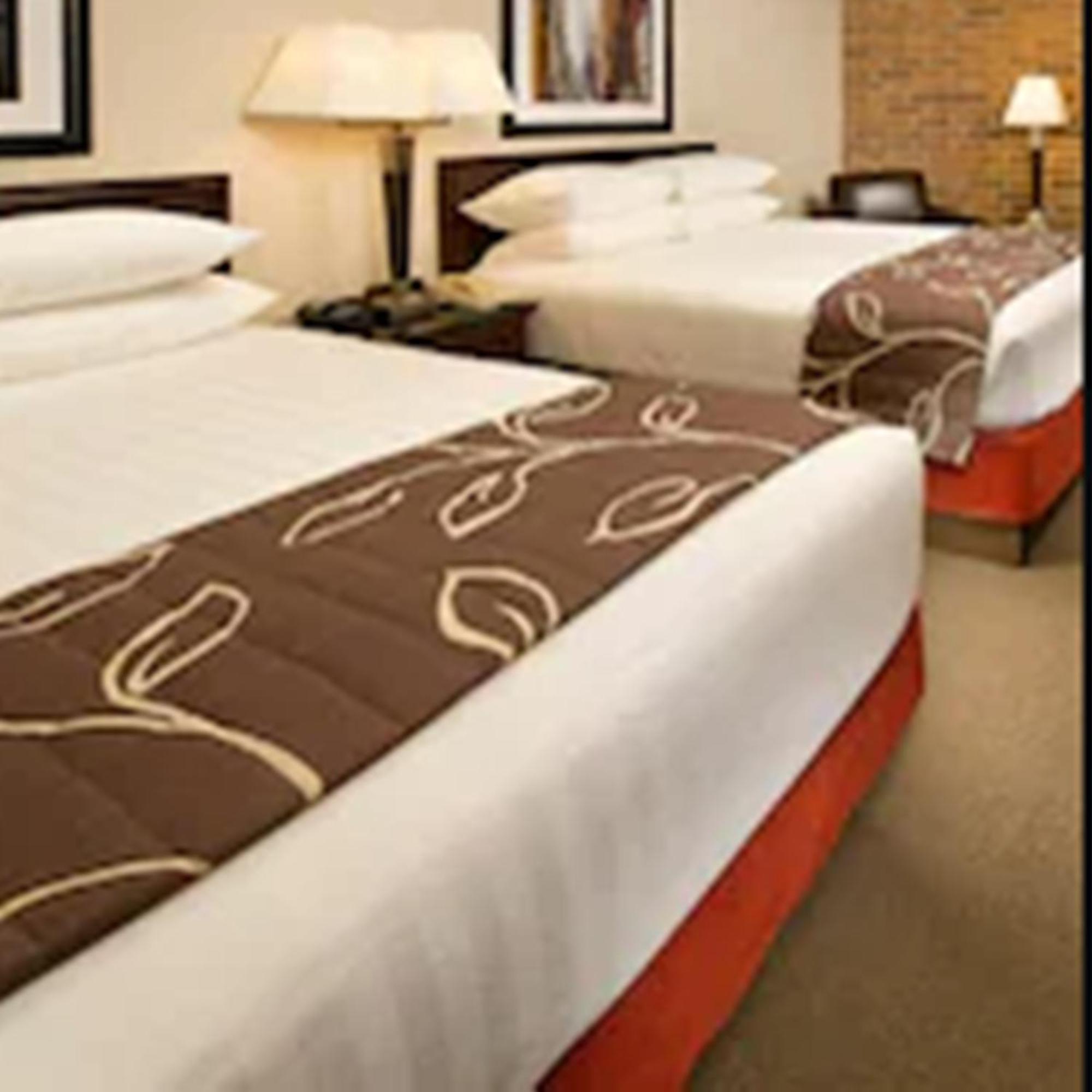 Hotel Lotus Kansas City Merriam 外观 照片
