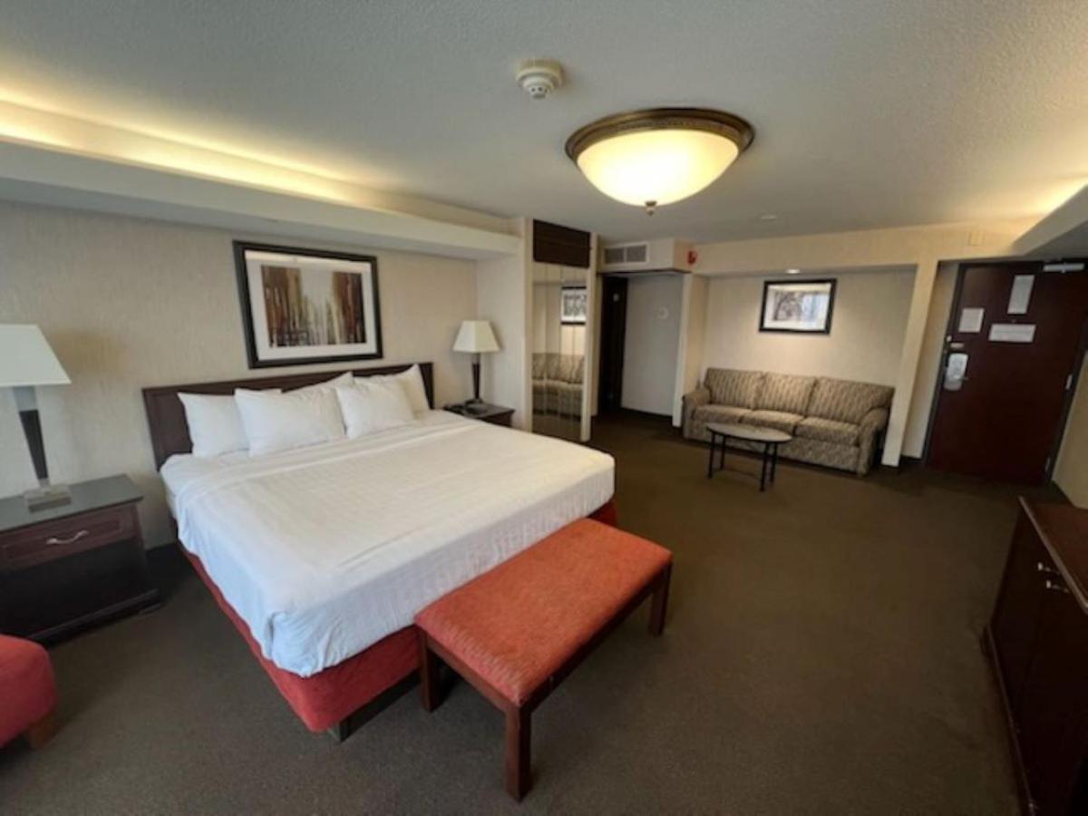 Hotel Lotus Kansas City Merriam 外观 照片