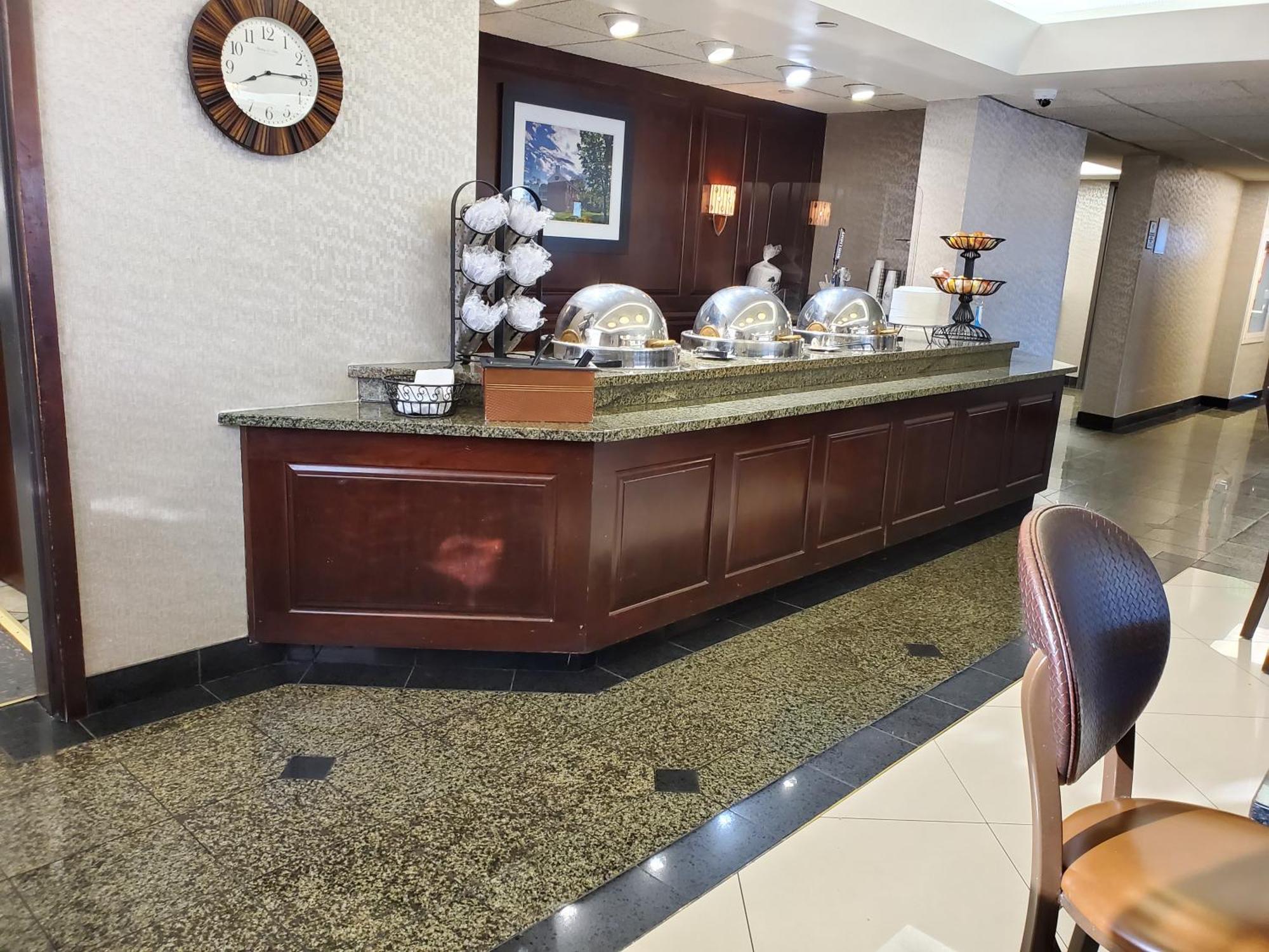 Hotel Lotus Kansas City Merriam 外观 照片