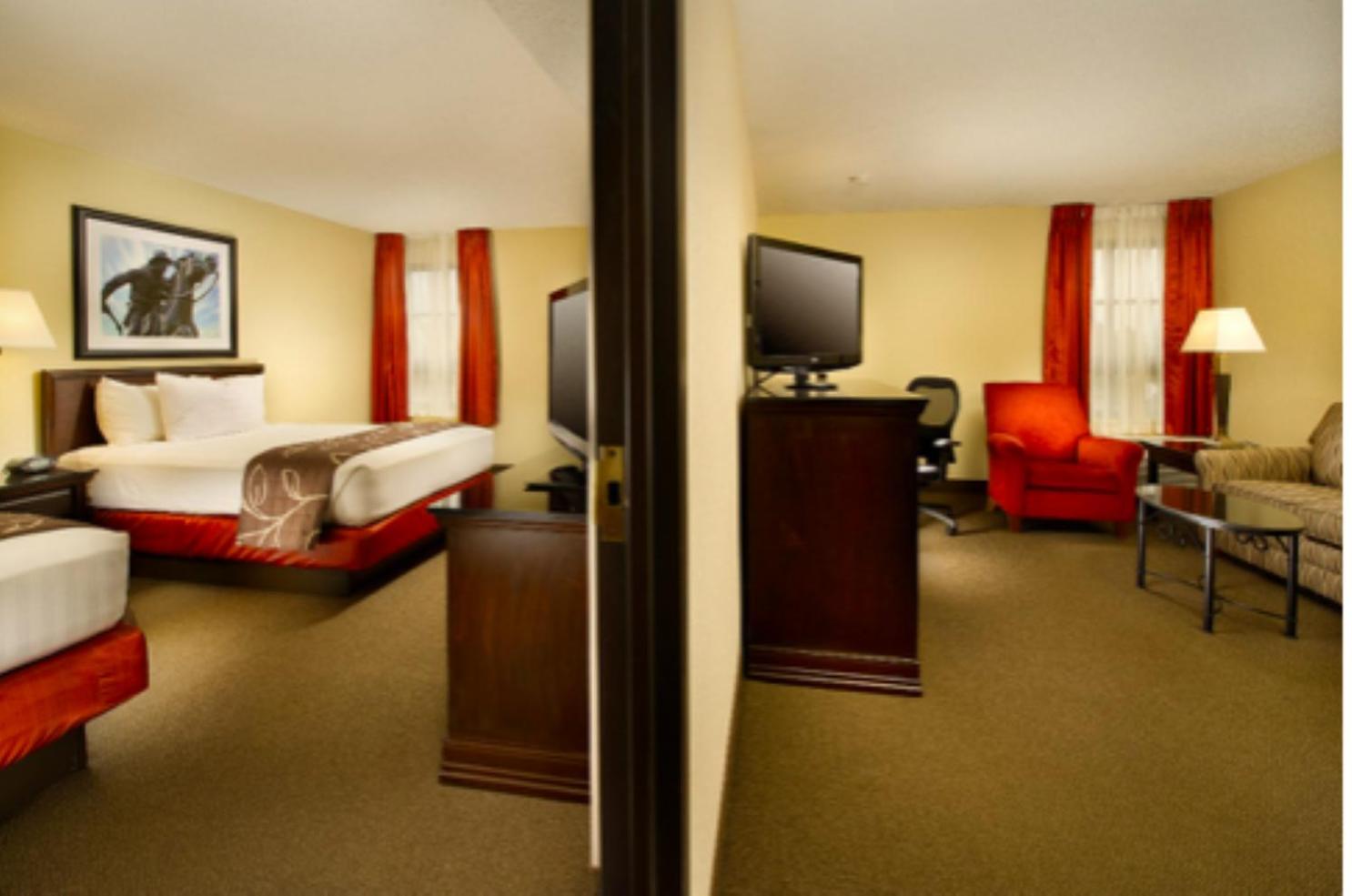 Hotel Lotus Kansas City Merriam 外观 照片